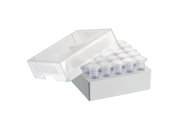 艾本德儲存盒 5 × 5, 可放置 25  個試管，5  mL，4  件，高 64  mm，2.5  英寸，聚丙烯材料，可耐受最低 -86  °C，可高溫高壓滅菌，帶蓋子并具有數(shù)字字母標識